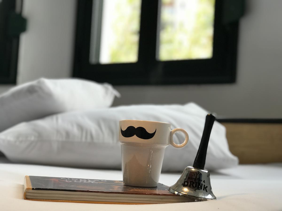 Destil Hostel Tirana Exteriör bild